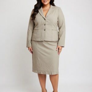 Tahari Arthur S. Levine Women’s Suit Jacket & Skirt Set - Size 16 NWT